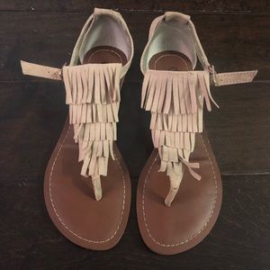 Carlos Santana fringe sandals - size 6